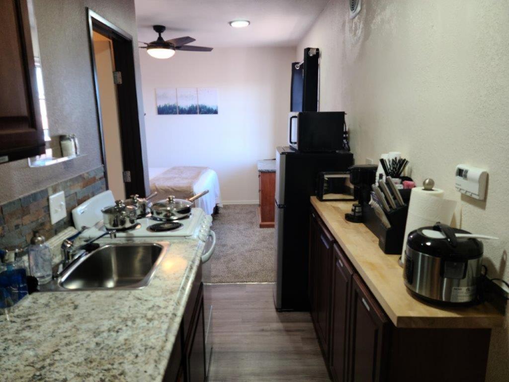 069A The Grand Canyon Getaway Suite With Kitchenette Sleeps 4 瓦莱 外观 照片