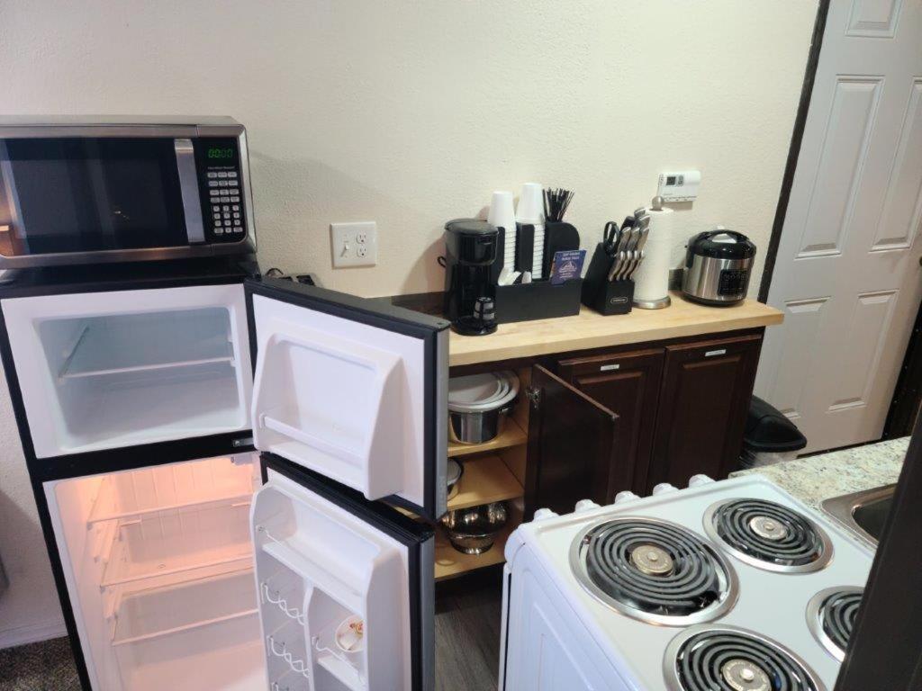 069A The Grand Canyon Getaway Suite With Kitchenette Sleeps 4 瓦莱 外观 照片